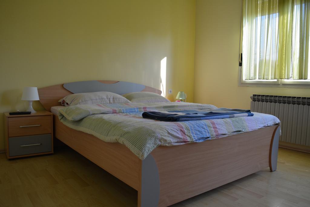 Guest House Ema Daruvar Ngoại thất bức ảnh
