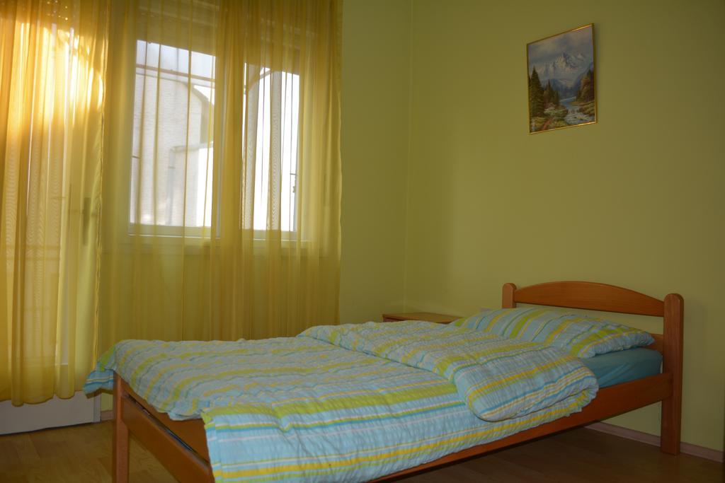 Guest House Ema Daruvar Ngoại thất bức ảnh